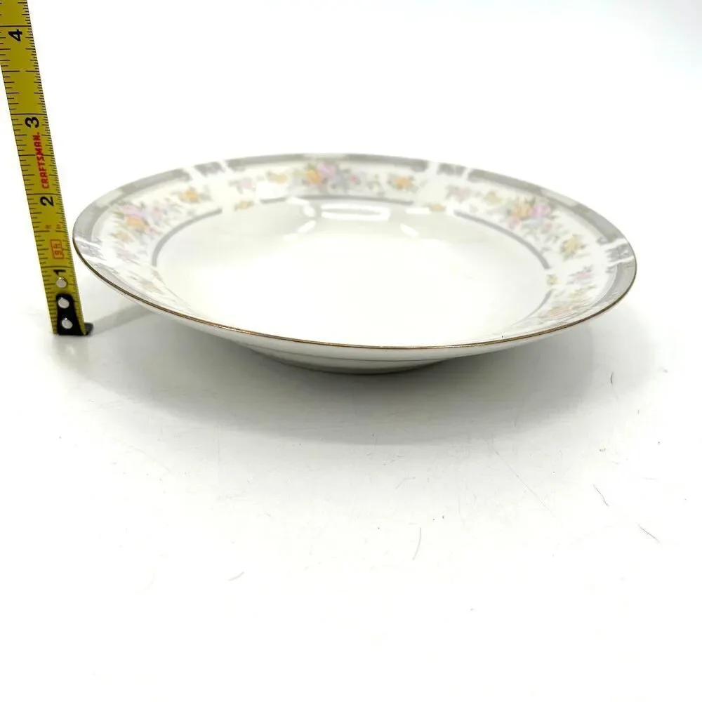 FARBERWARE Set of 4 Vintage 1992 Fine China White Floral Southampton Bowls 8